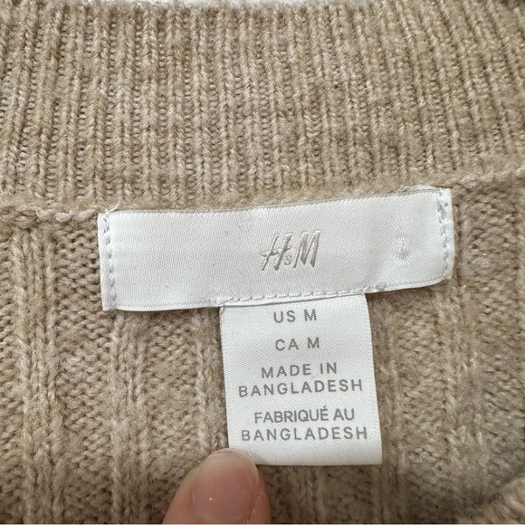 H&M cardigan medium - Picture 8 of 9